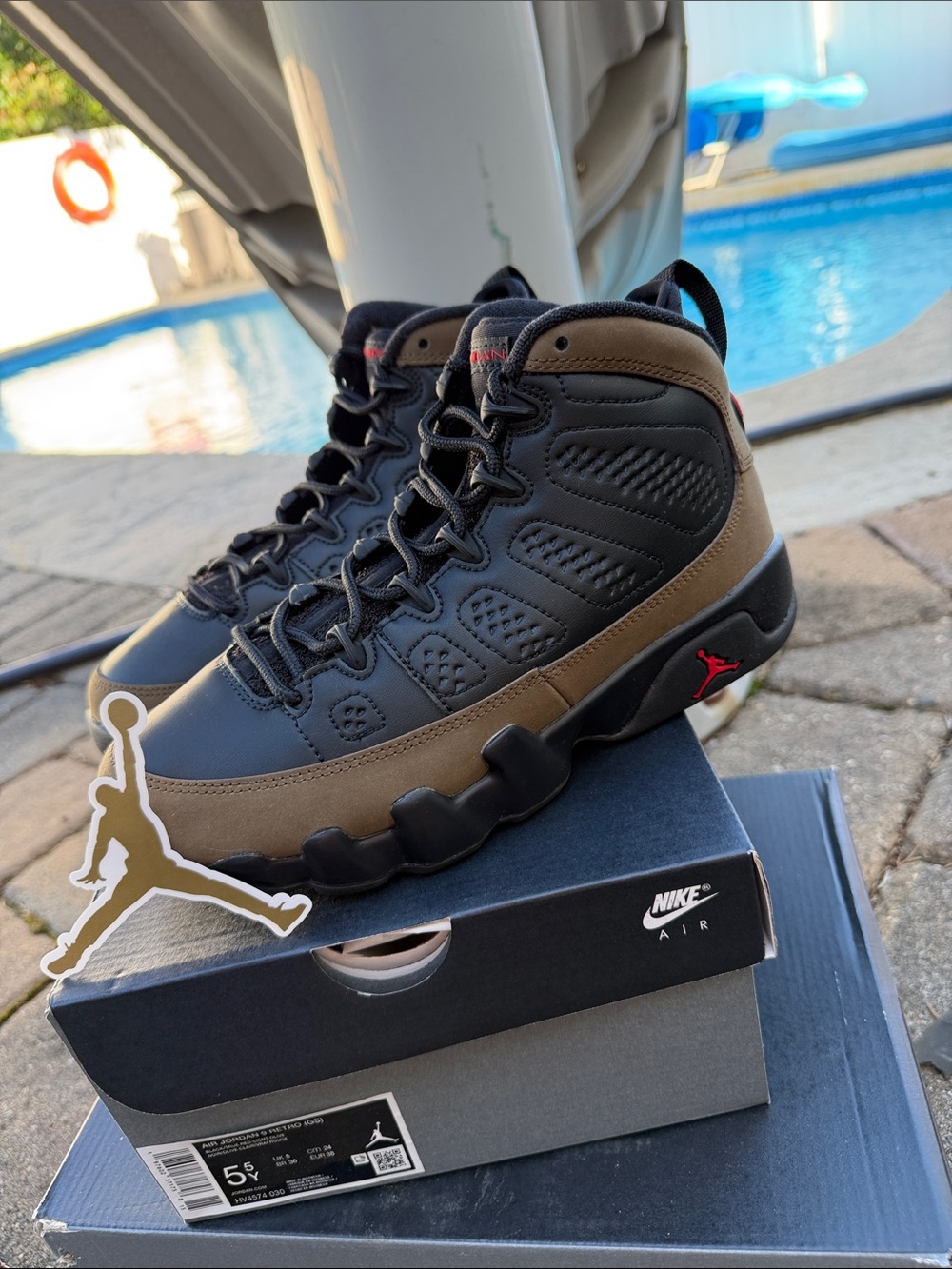 NIB AIR JORDAN 9 RETRO (GS)